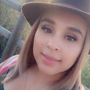 Meet your Posher, Jackie